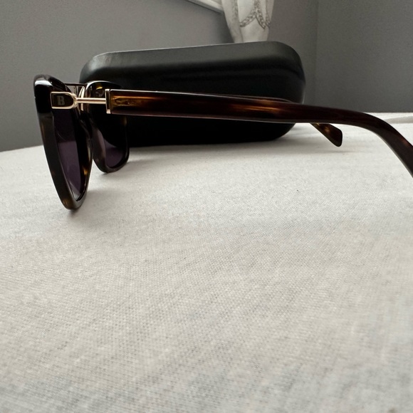 Authentic Balmain Tortoise Shell Sunglasses - Picture 6 of 9